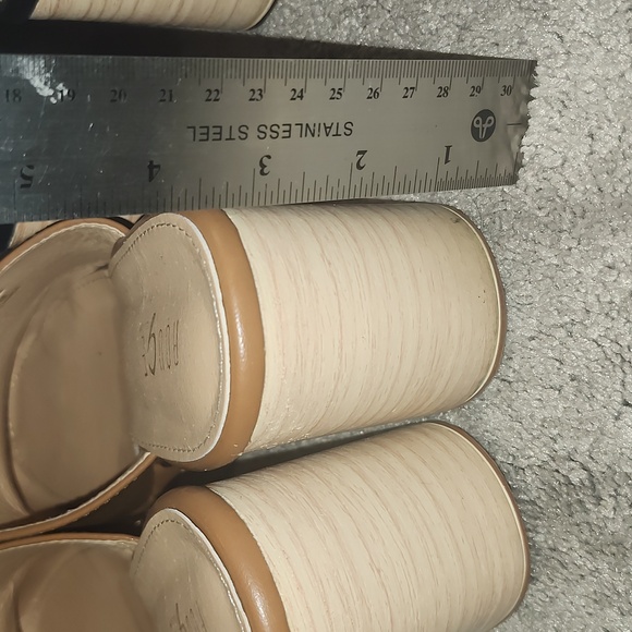 3 Pairs of Clogs - Picture 11 of 11